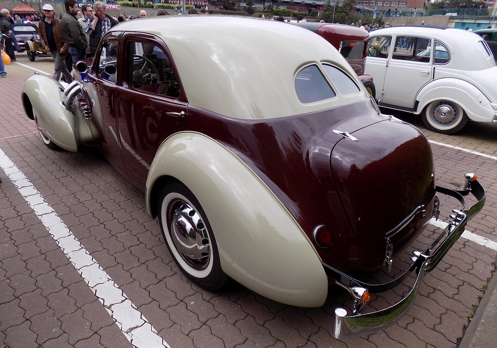 Cord 812 Special, 1937