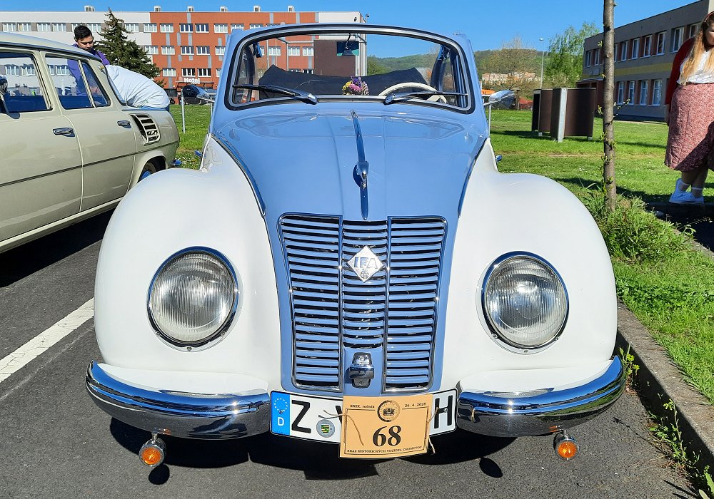 IFA F9 Cabrio-Limousine