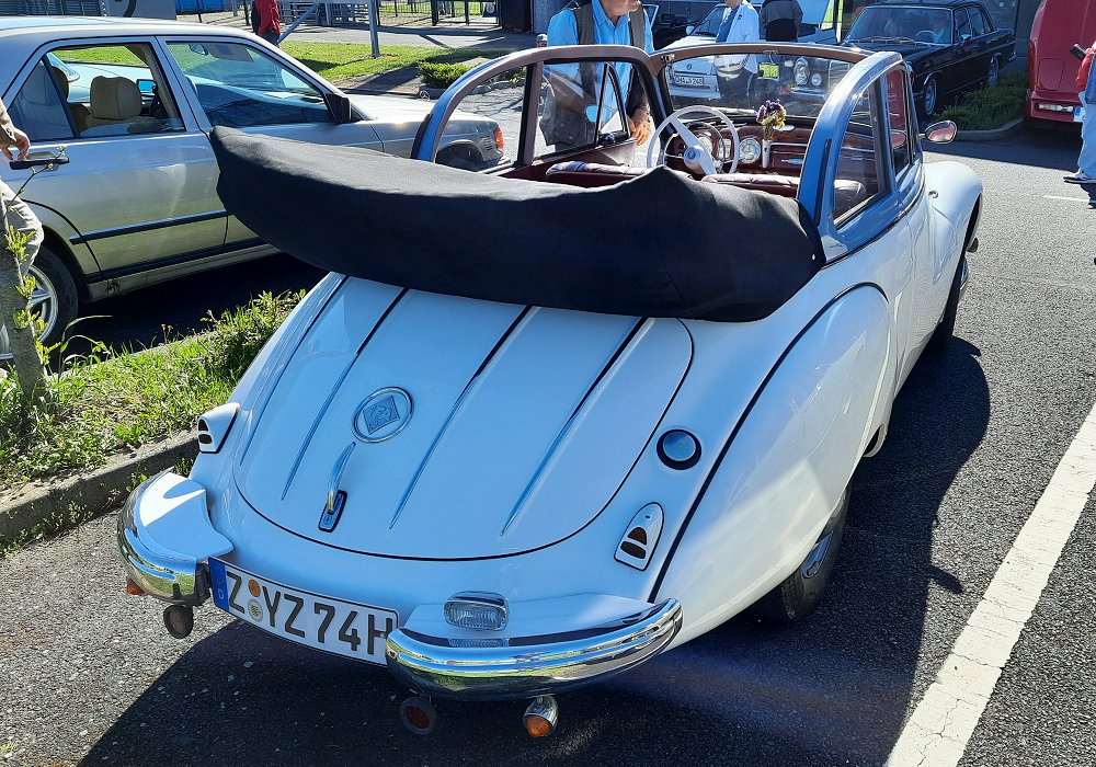 IFA F9 Cabrio-Limousine