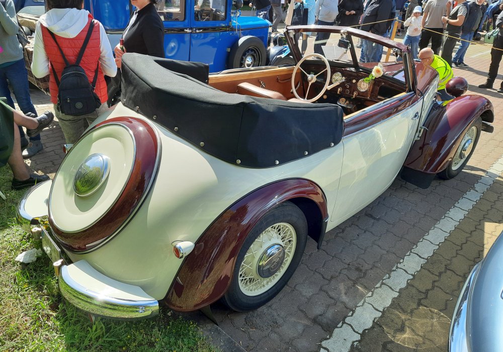 DKW F8 Meisterklasse Cabriolet, 1939