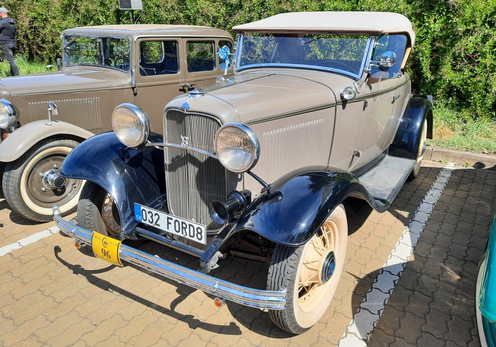 Ford Model 18 V8 Deluxe Roadster, 1932