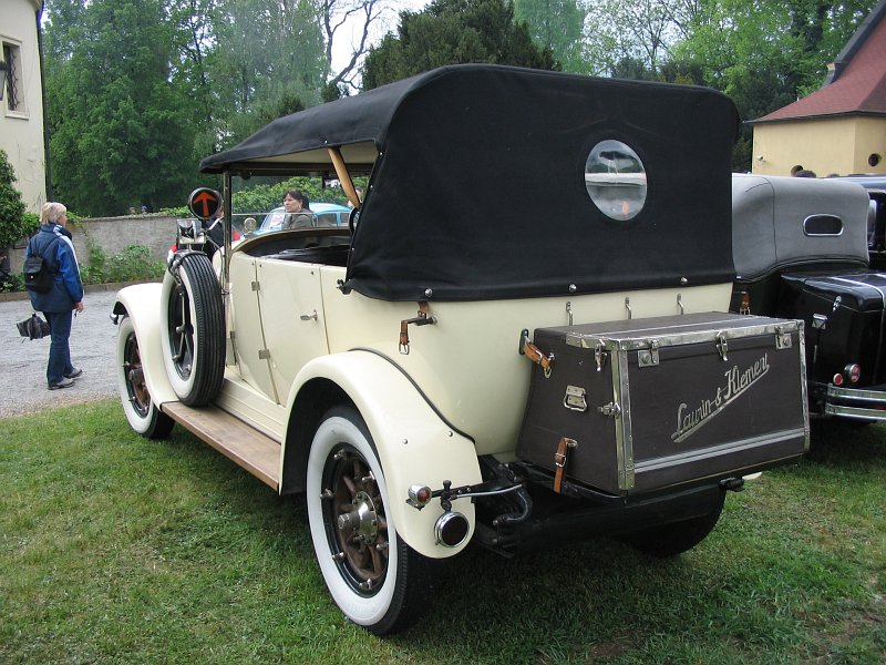 fotografie auta, kliknutm okno zavete