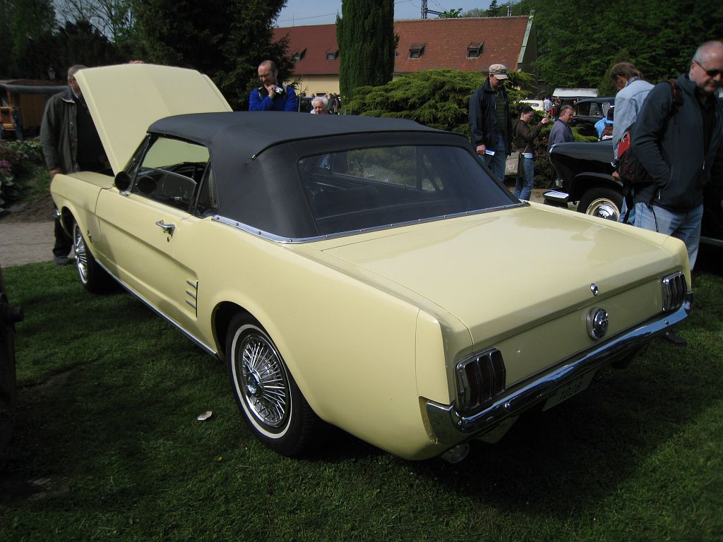 Ford Mustang 200 Convertible, 1966