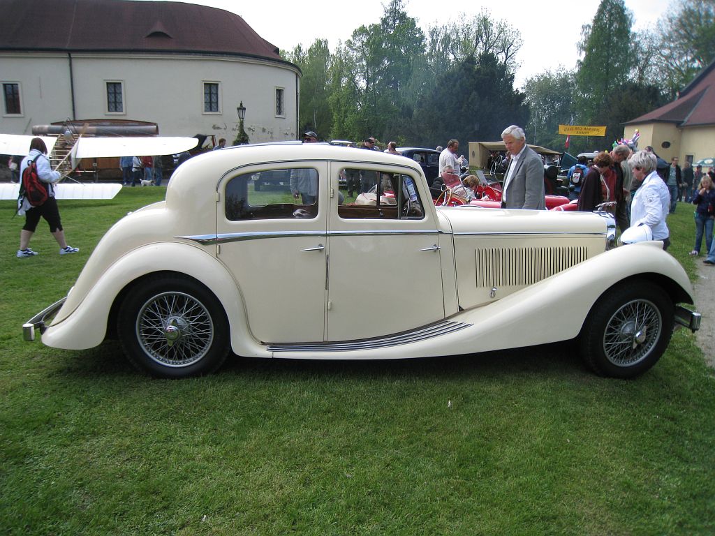 Jaguar SS 2.5 Litre Saloon, 1937
