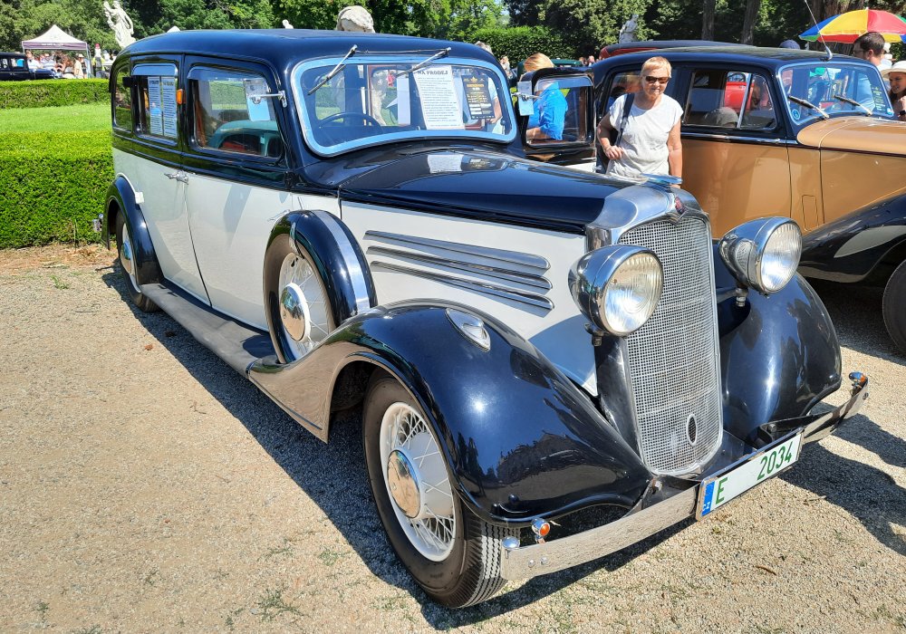 Vauxhall BXL Limousine