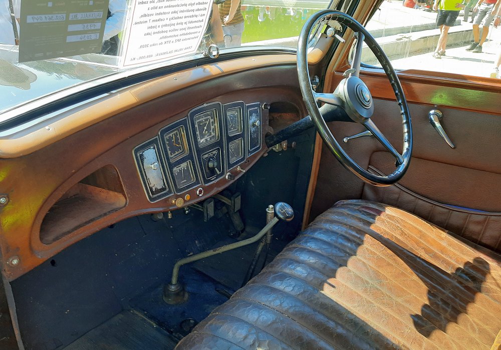 Vauxhall BXL Limousine