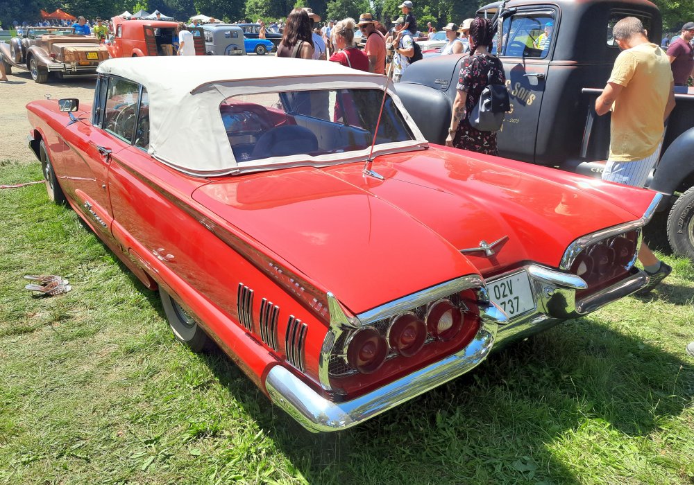 Ford Thunderbird Convertible 352