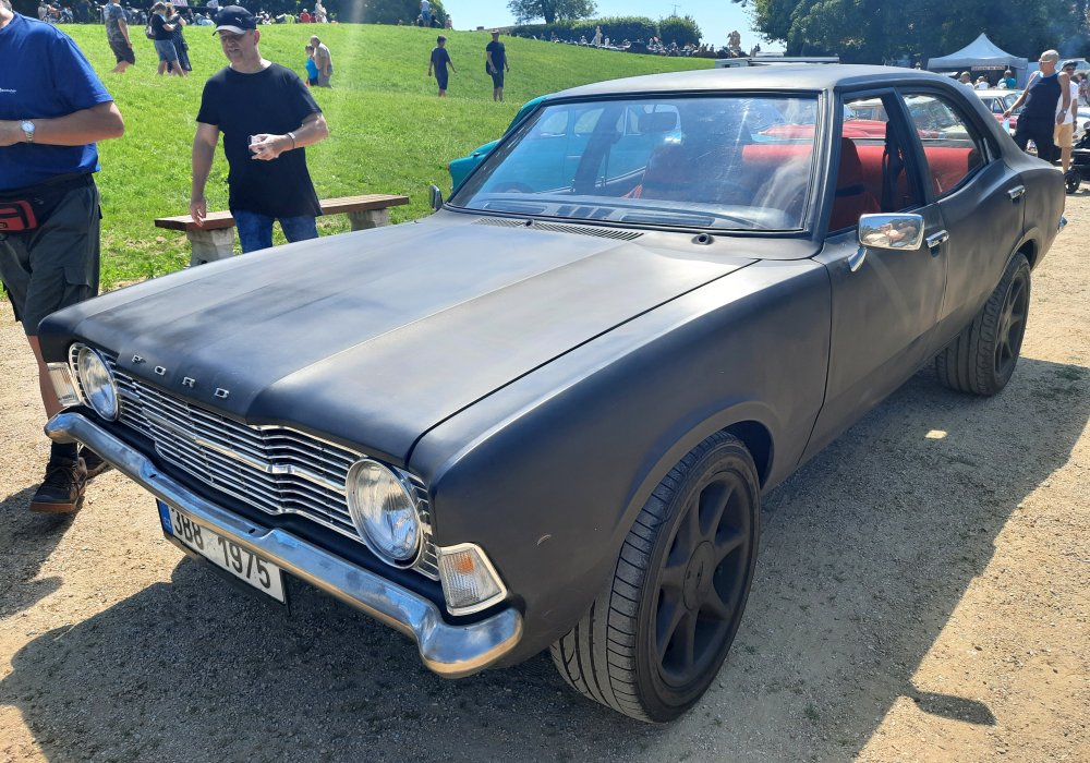 Ford Cortina 2000 L Mk III, 1973