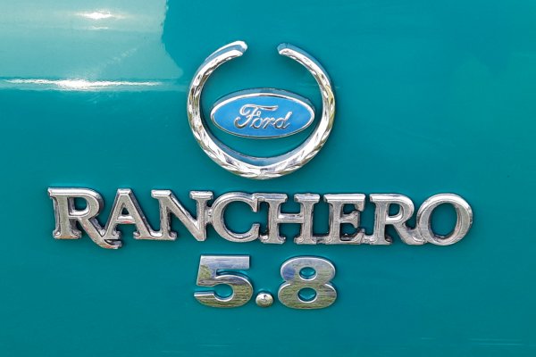 Ford Ranchero V8 5.8
