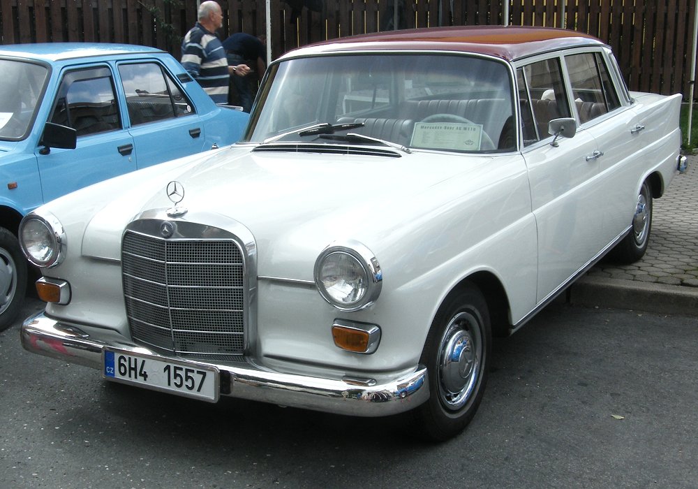 Mercedes-Benz 200