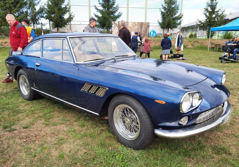 Ferrari 330 GT 2+2, 1965