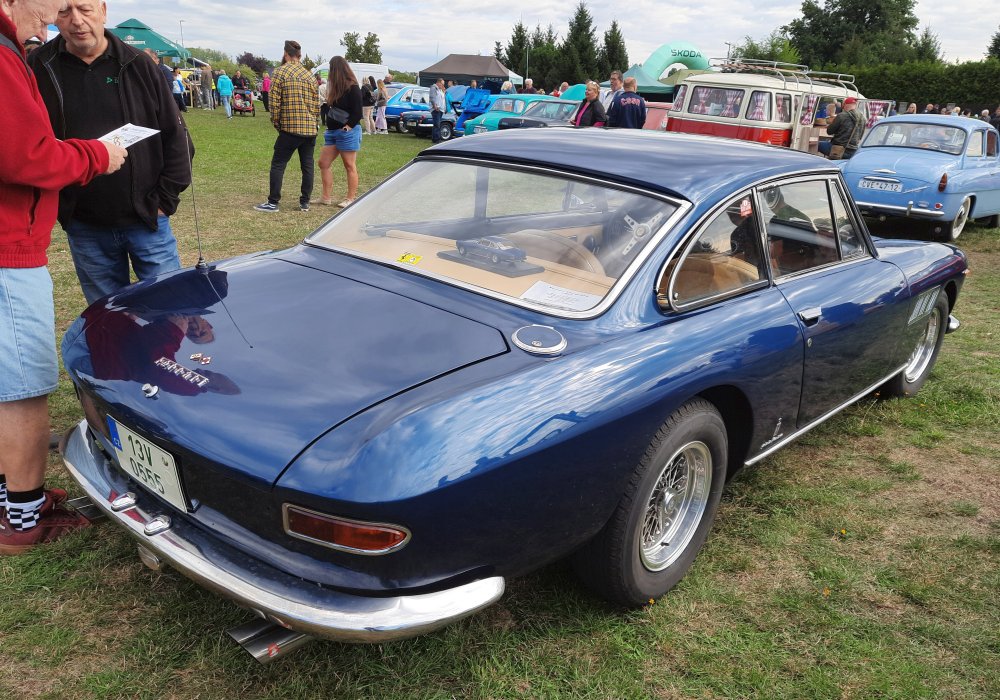 Ferrari 330 GT 2+2, 1965