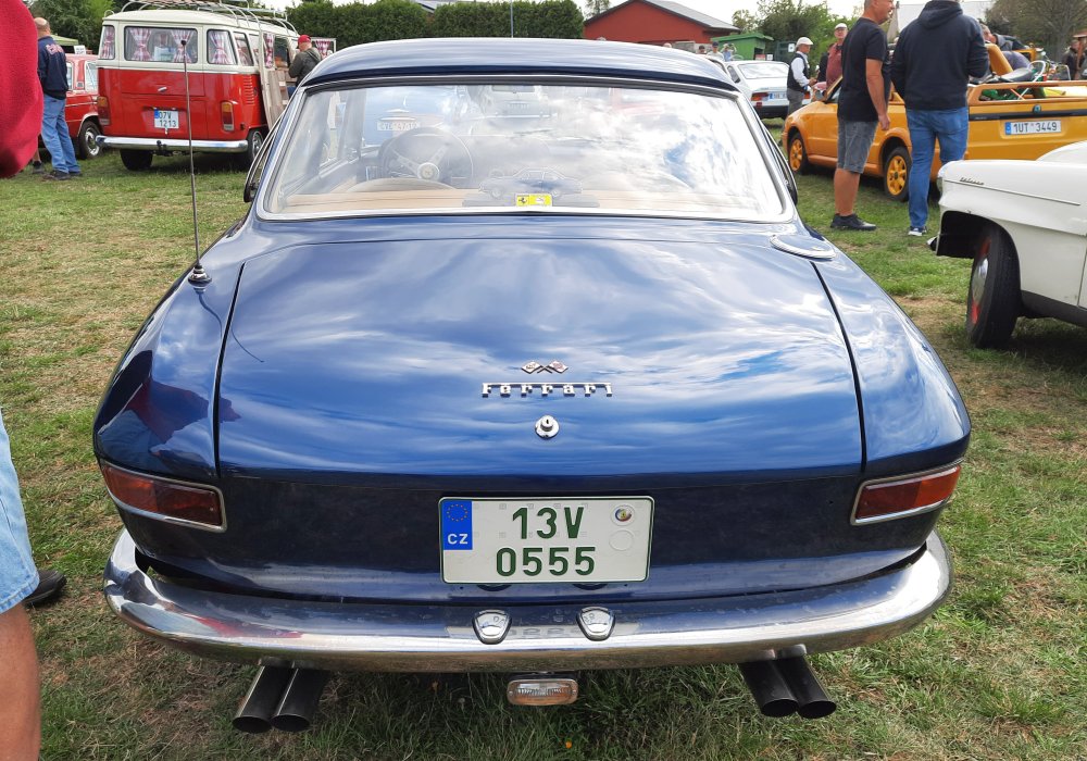 Ferrari 330 GT 2+2, 1965