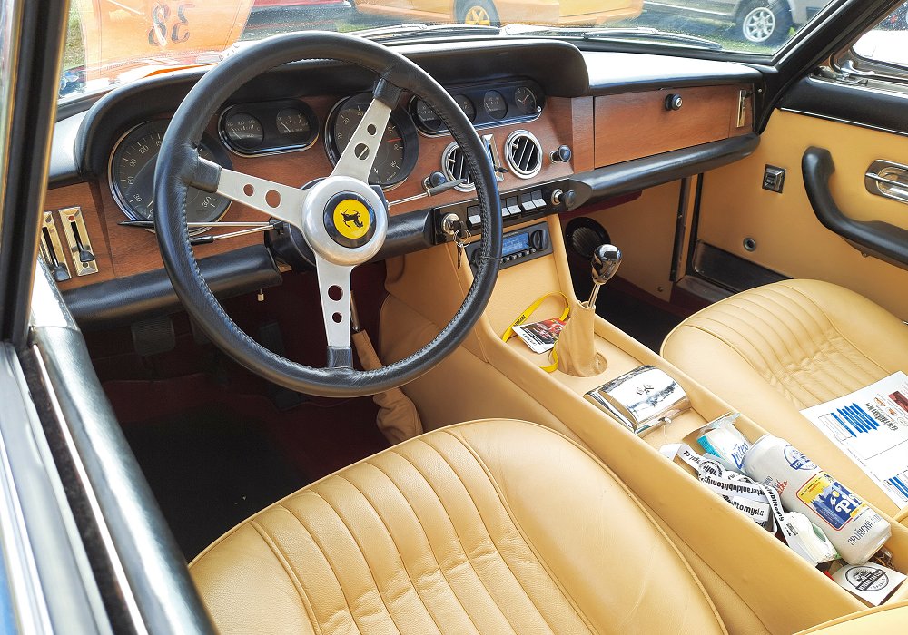 Ferrari 330 GT 2+2, 1965