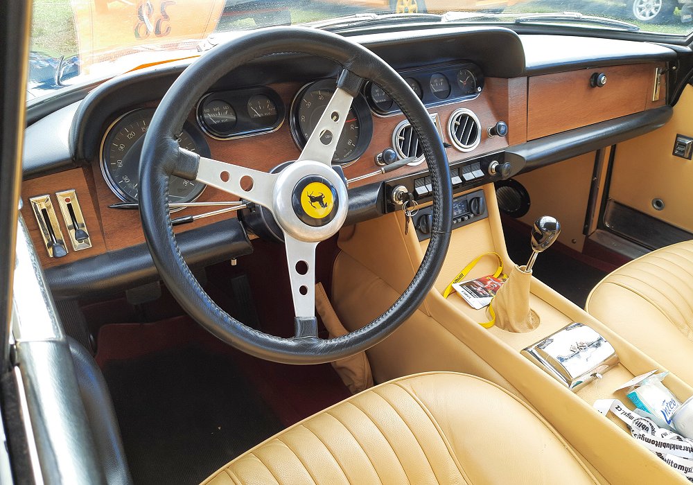 Ferrari 330 GT 2+2, 1965