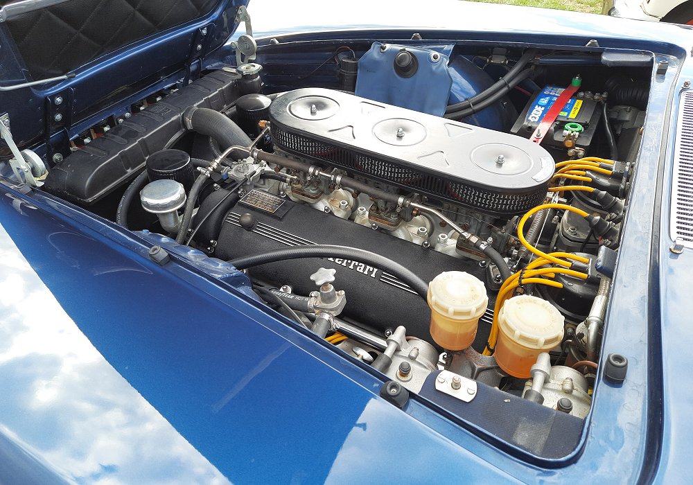 Ferrari 330 GT 2+2, 1965