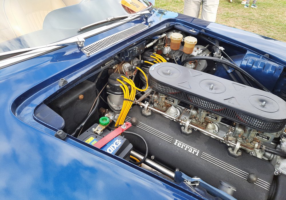 Ferrari 330 GT 2+2, 1965