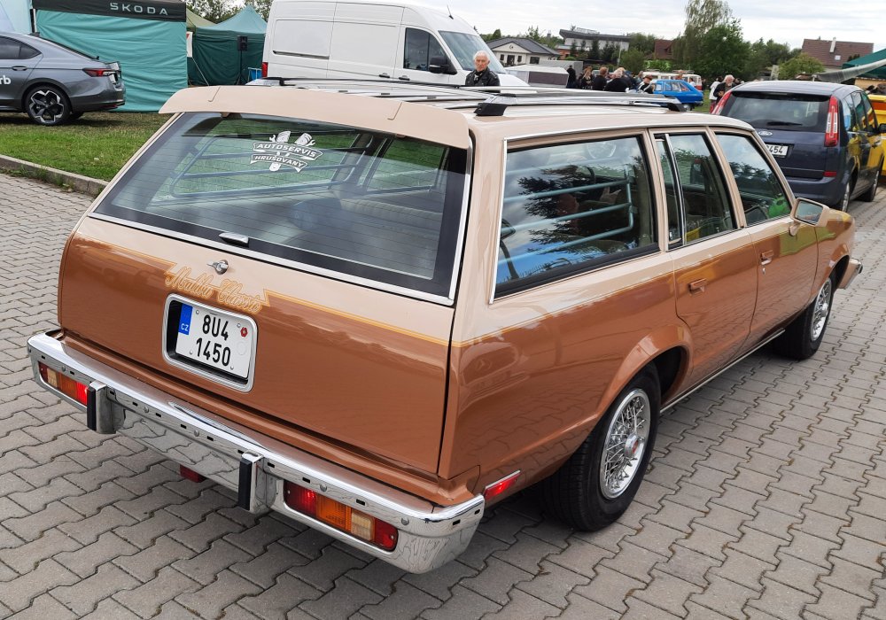 Chevrolet Malibu Classic Station Wagon 4.4, 1982