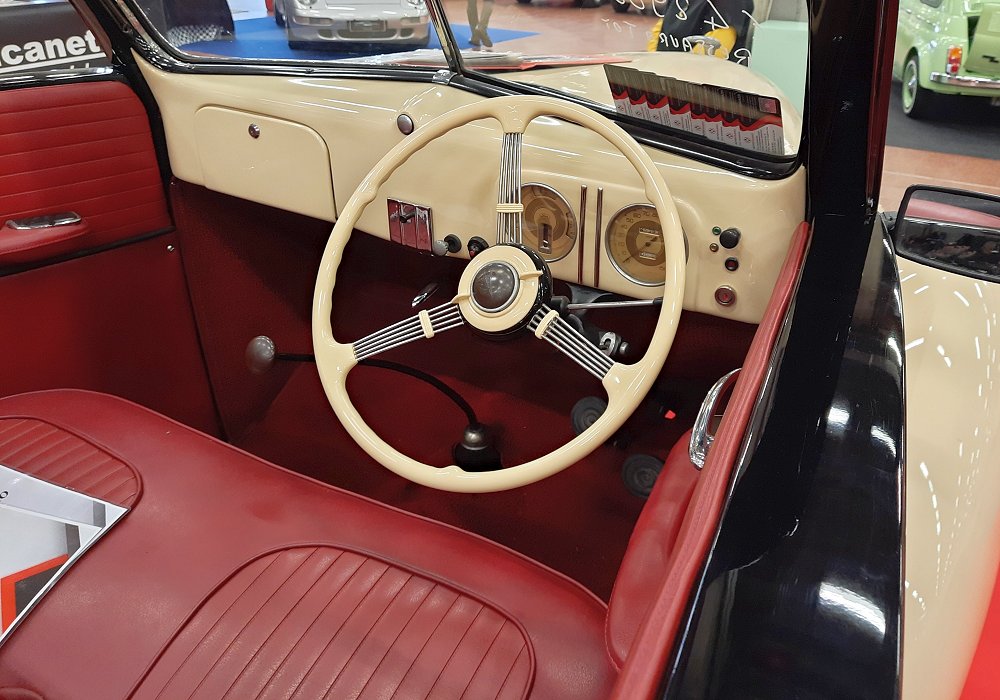 Ford V8 model 78 Deluxe Cabriolet, 1937