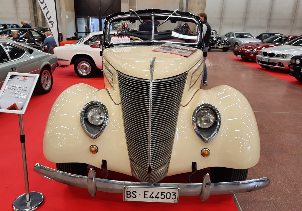 Ford V8 model 78 Deluxe Cabriolet, 1937