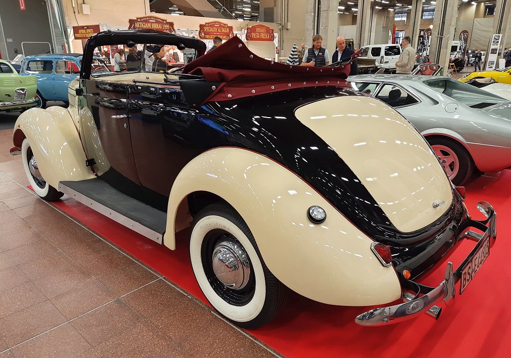 Ford V8 model 78 Deluxe Cabriolet, 1937