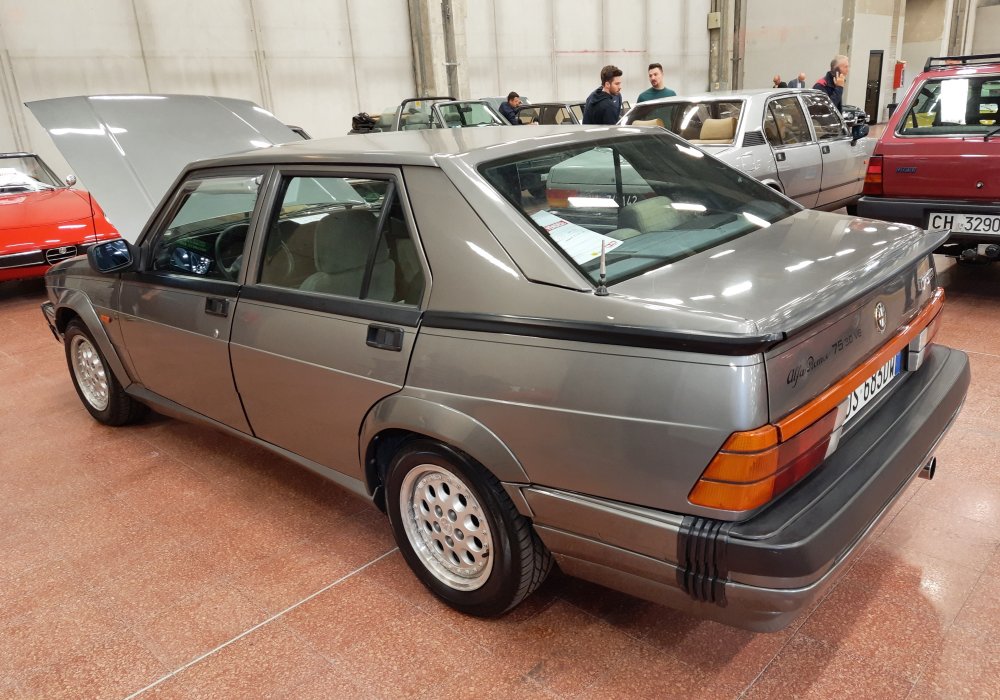 Alfa Romeo 75 3.0 V6 America, 1988