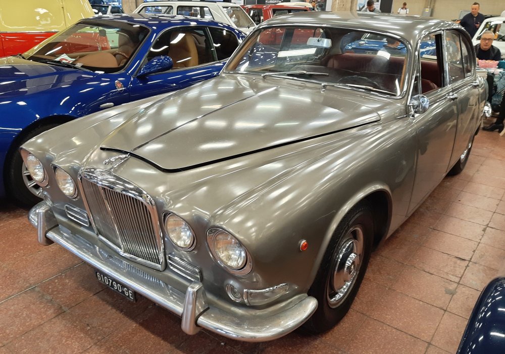 Jaguar 420