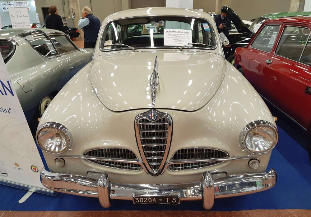 Alfa Romeo 1900 Super Berlina, 1957