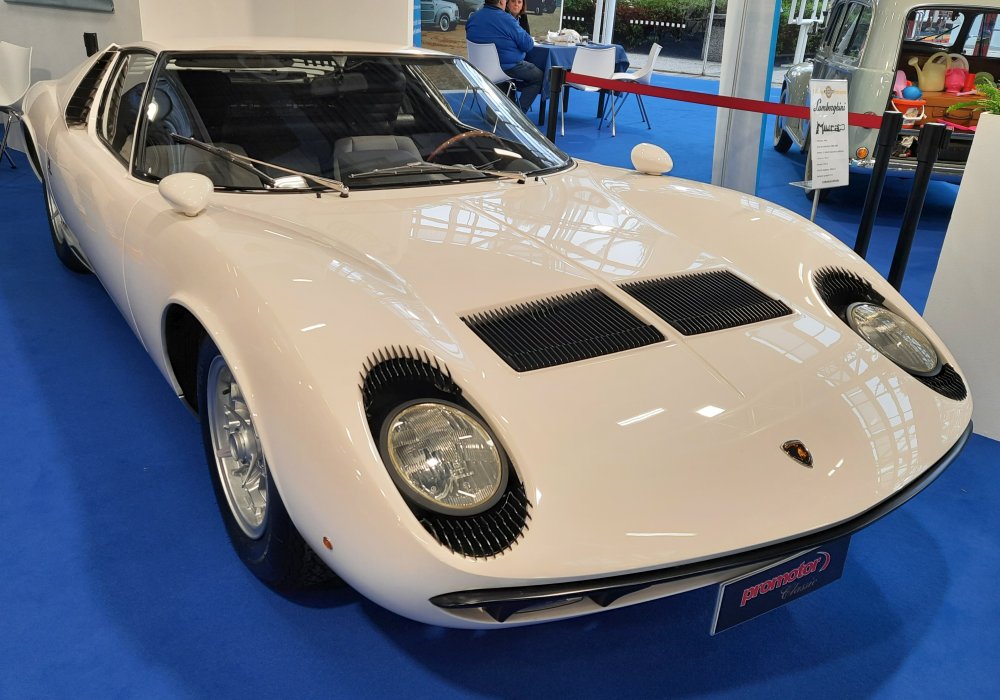 Lamborghini Miura P 400