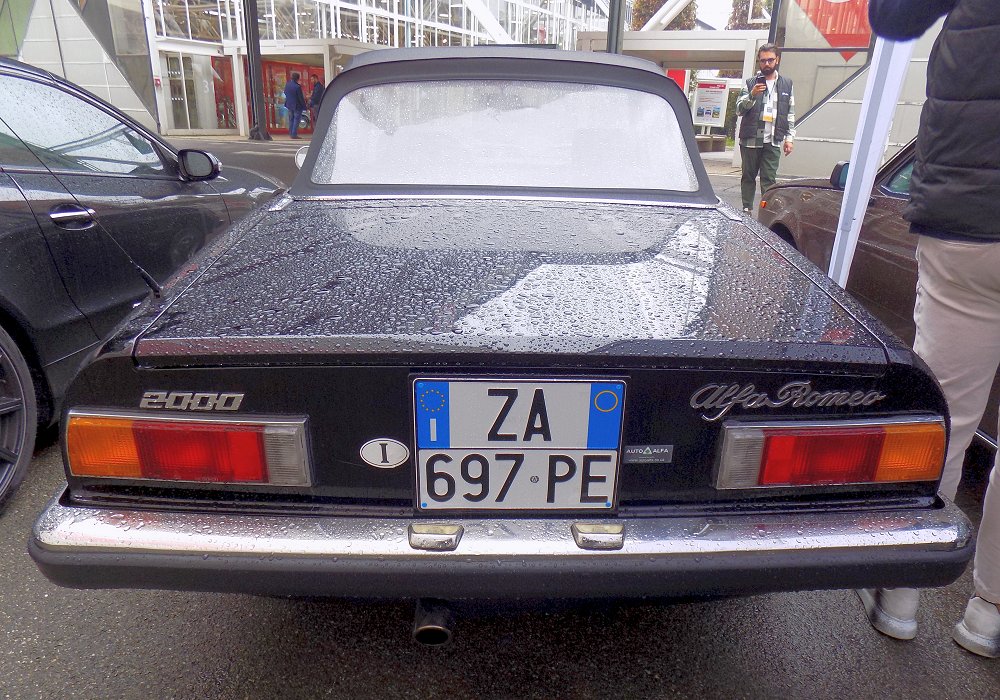 Alfa Romeo 2000 Spider Veloce, 1982