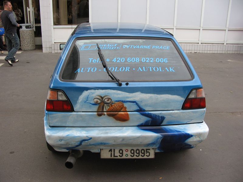 fotografie auta, kliknutm okno zavete