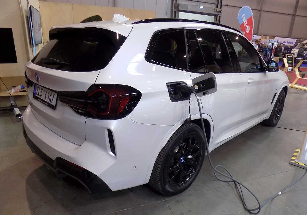 BMW iX3, 2022