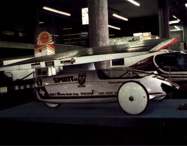 fotografie auta, kliknut�m okno zav�ete