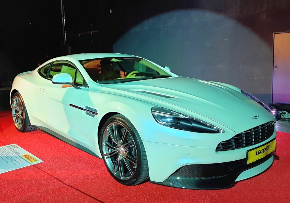 Aston Martin Vanquish, 2013