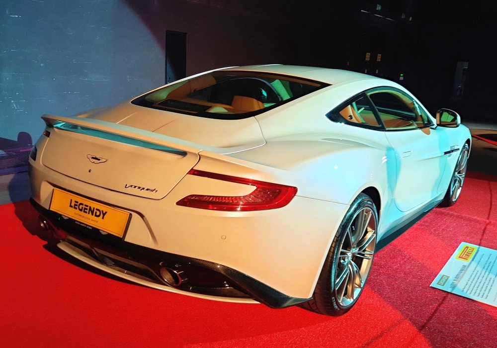 Aston Martin Vanquish, 2013
