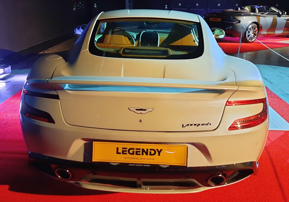 Aston Martin Vanquish, 2013