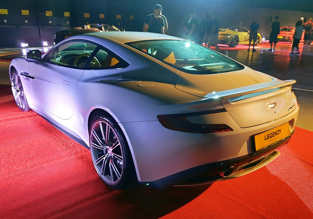Aston Martin Vanquish, 2013