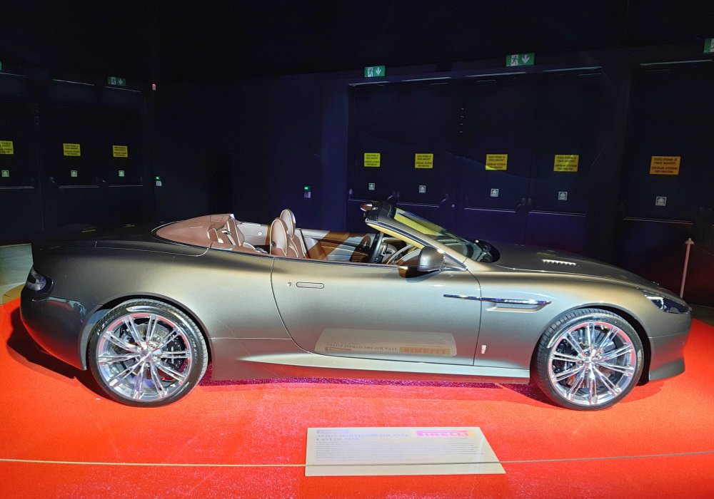 Aston Martin DB9 Volante Last of Nine, 2017