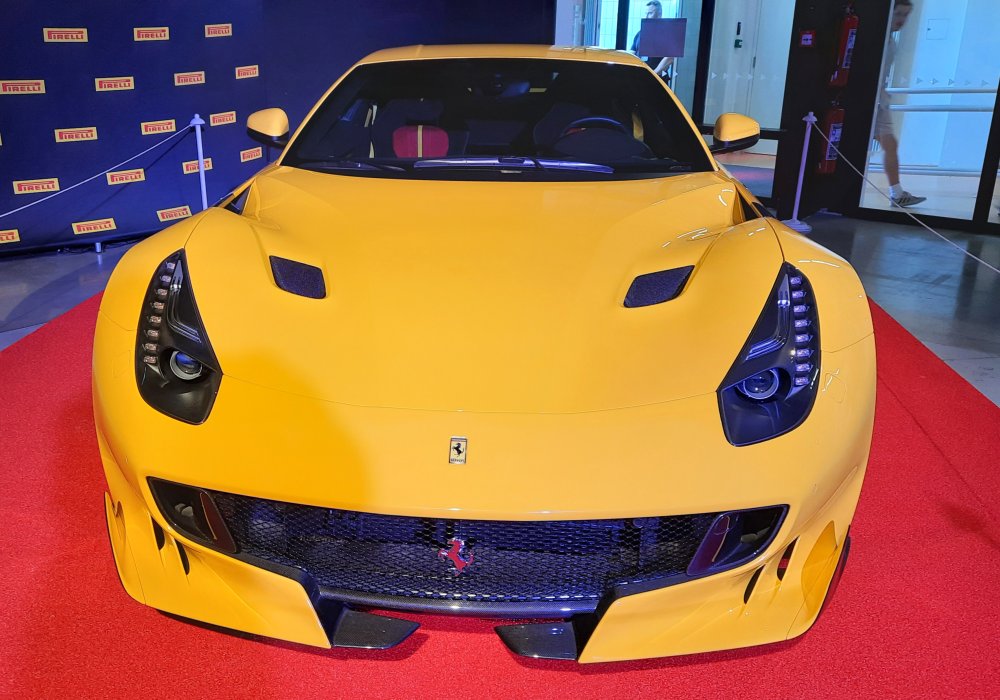 Ferrari F12 tdf