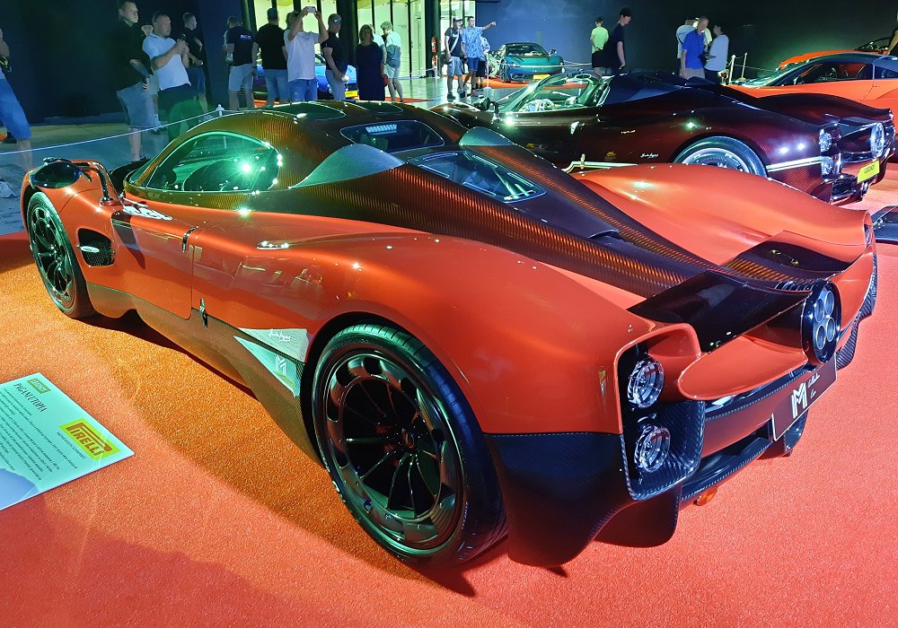 Pagani Utopia