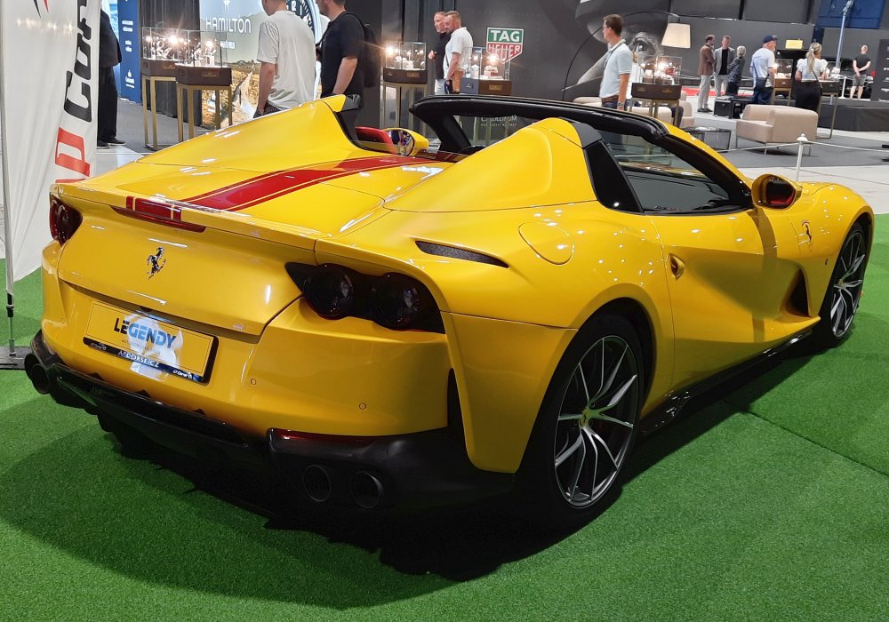 Ferrari 812 GTS, 2021