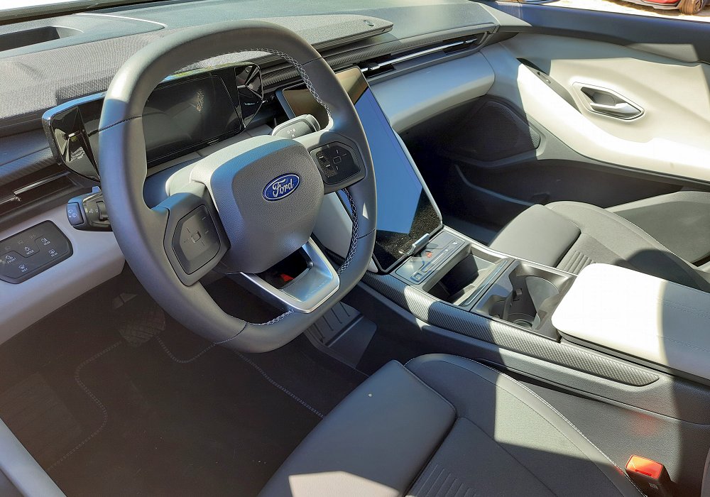 Ford Explorer Premium Extended Range RWD, 2026