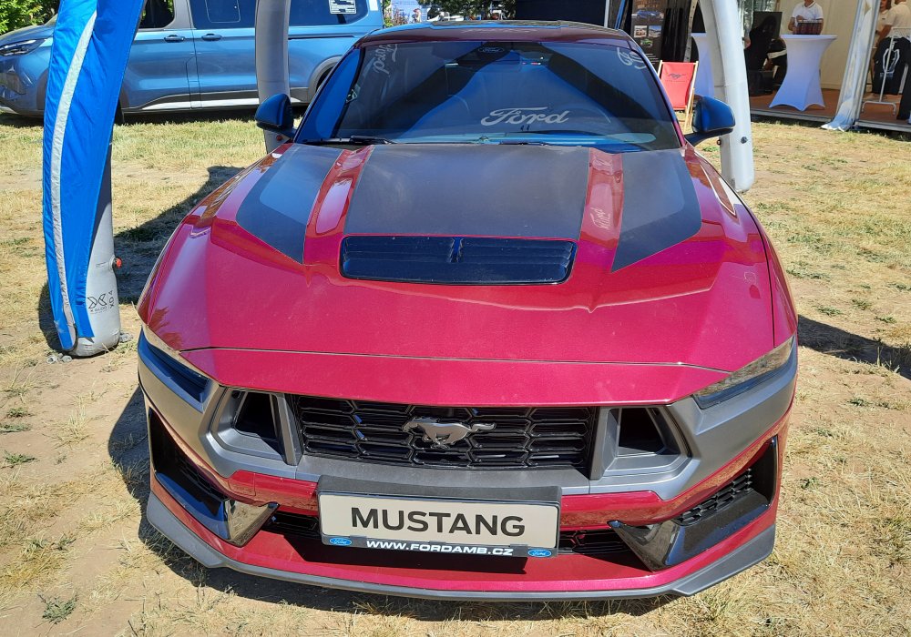 Ford Mustang Dark Horse automatic, 2026