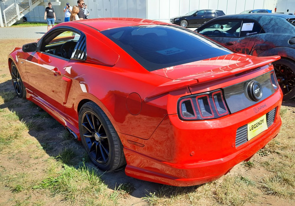 Ford Mustang V6 305 automatic, 2014