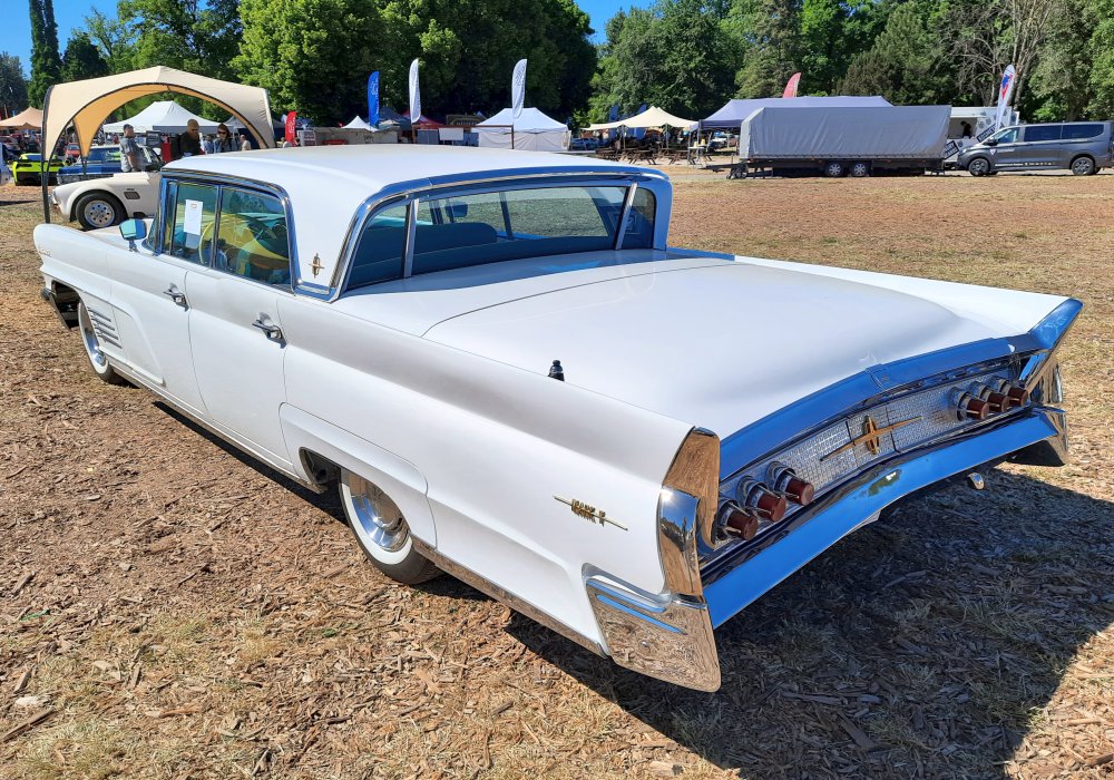 Continental Mark V