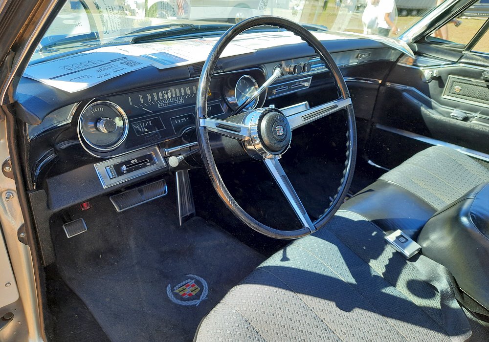 Cadillac De Ville Sedan, 1966