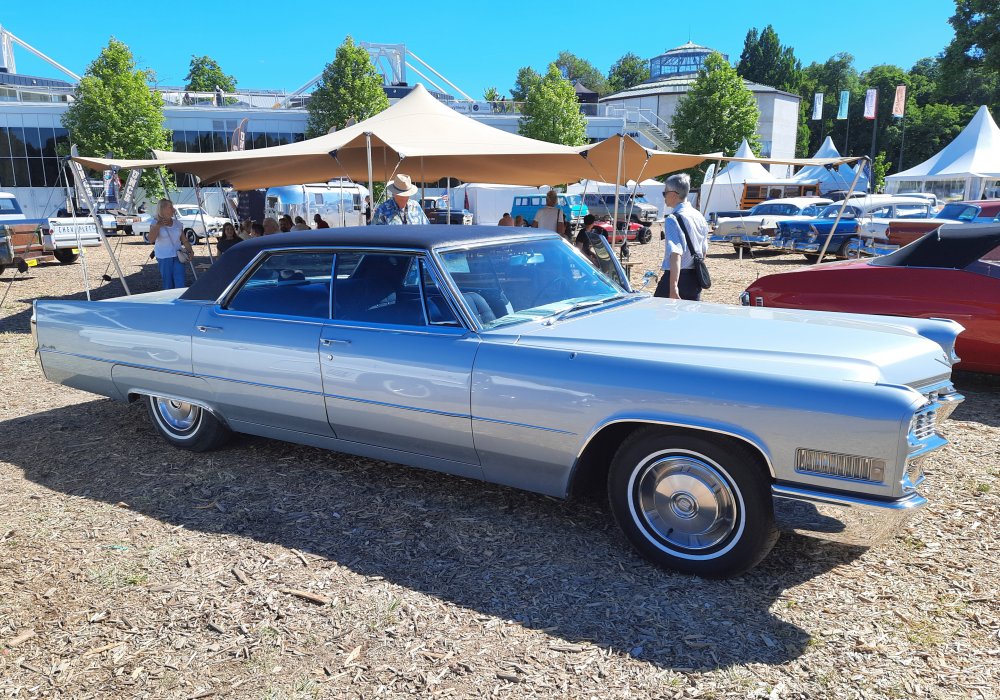 Cadillac De Ville Sedan, 1966