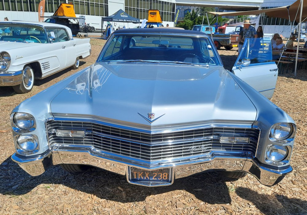 Cadillac De Ville Sedan, 1966