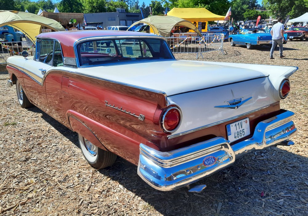 Ford Fairlane 500 Skyliner 312, 1957