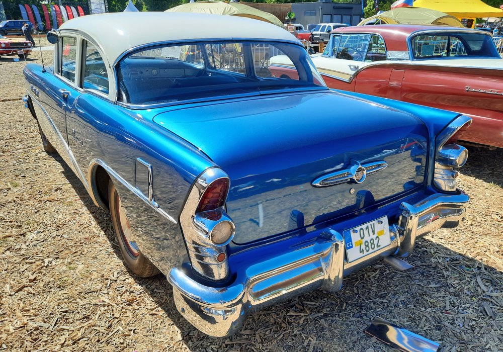 Buick Special 2-door Sedan Model 48, 1955